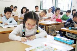 Tiếng Hàn, tiếng Đức được tổ chức giảng dạy từ lớp 3 đến hết lớp 12
