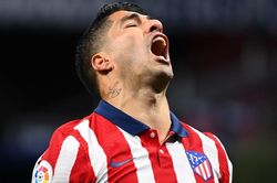Chờ cơn thịnh nộ của Suarez trước Real