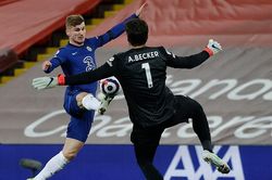 Cuộc đua Top 4 Ngoại hạng Anh: Chelsea trở lại. Liverpool chìm sâu khủng hoảng