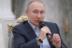 Tổng thống Nga Putin nói về thời điểm Internet hủy hoại xã hội