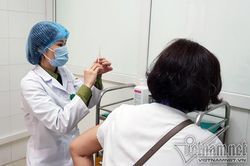Việt Nam hoàn thành 65% mũi tiêm giai đoạn 2 vắc xin Nanocovax