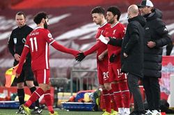 Salah bị thay sớm trong trận thua Chelsea, HLV Klopp nói gì?