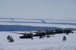 Ukraine chuyển ồ ạt pháo 152-mm tới Donbass
