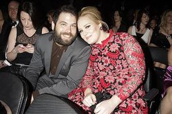 Adele hoàn tất thủ tục ly hôn với chồng cũ sau hai năm, phân chia khối tài sản 195 triệu USD