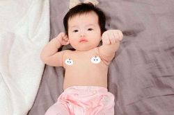 Hành động và biểu cảm ngộ nghĩnh của con gái Đông Nhi - Ông Cao Thắng khiến cộng đồng mạng 'tan chảy'