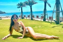 Thu Thủy khoe vóc dáng 'nóng bỏng' sau 6 tháng sinh con