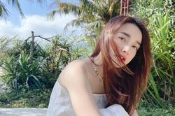 Nhã Phương khoe vai trần gợi cảm đính kèm lời ẩn ý: 'sắp tới ngày đó rồi'