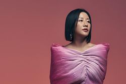 Văn Mai Hương: 'Tôi chưa bao giờ may mắn trong tình yêu'