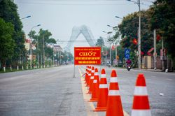 Lái xe vào Quảng Ninh phải có giấy xét nghiệm Covid-19