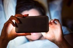 Ngăn chặn con biết sex sớm