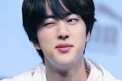 5 nhận xét chân thật về nhan sắc ngoài đời của Jin BTS khiến ARMY 'ngã ngửa'