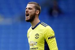 Pochettino dụ De Gea bỏ MU sang PSG