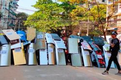 Biểu tình tiếp tục diễn ra rầm rộ ở Myanmar phản đối đảo chính