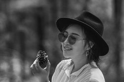 Khánh Linh: Tôi và chồng đam mê nhau