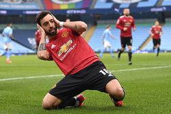 M.U xuất sắc chặn đứng mạch 21 trận thắng của Man City
