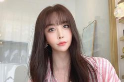 Ca sĩ chuyển giới đầu tiên của Hàn Quốc đáp trả khi bị kỳ thị