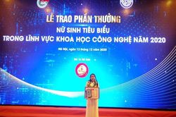 Nữ sinh viên duy nhất của lớp và bảng vàng thành tích nghiên cứu khoa học đáng nể