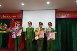 Bộ Công an khen thưởng tập thể, cá nhân tham gia phá chuyên án mua bán người
