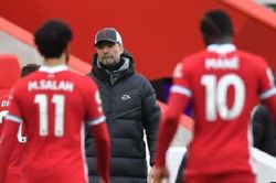 Liverpool rơi tự do, Klopp thừa nhận chạm đáy sự nghiệp