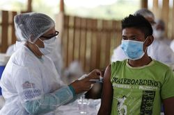 TASS: Hơn 300 triệu người trên toàn cầu đã được tiêm vaccine COVID-19