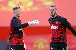 Chuyển nhượng: PSG sẽ giúp Man United hết khó xử với De Gea?