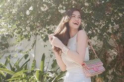 Đông Nhi khoe ảnh xinh đẹp ngày 8/3: 'Chúc những 'nóc nhà' hạnh phúc, an yên'