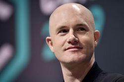 'Sếp' sàn tiền ảo Coinbase có thể kiếm hơn 1 triệu USD mỗi ngày sau IPO