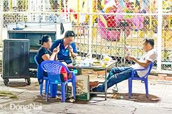Mạnh tay 'dẹp' karaoke... di động