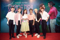 Nhóm Monstar, hotgirl 'trứng rán' đến chúc mừng tân binh Hoàng Duyên ra mắt MV