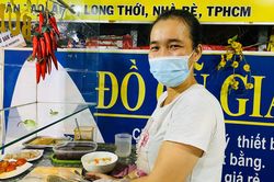 Quán bún riêu miễn phí, người nghèo trả bằng vé số ở TP.HCM