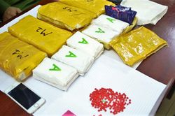 Bị bắt khi đi giao hộ 30.000 viên ma túy