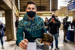 Tân chủ tịch Joan Laporta tin tưởng Messi sẽ ở lại Barcelona