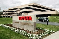 Đằng sau sự vững vàng của Toyota giữa 'cơn khát' chip của ngành ôtô