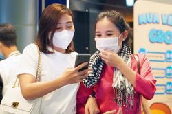Rạp phim đông đúc sau 23h ở TP.HCM