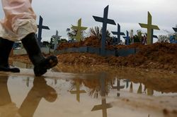 Hệ thống y tế Brazil bên bờ vực sụp đổ vì 'cơn bão' Covid-19