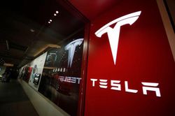 Cổ phiếu Tesla có mức tăng theo ngày mạnh nhất trong một năm qua
