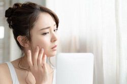 Sai lầm buổi sáng khiến làn da xấu tệ hại