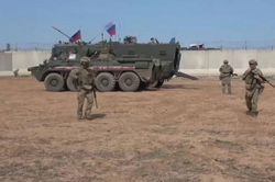 Xe bọc thép Nga bị đâm một cách bí ẩn ở Syria