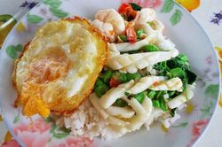Cách làm mực không tanh và mẹo xào mực ngon nhất lại không ra nước