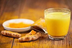 Lợi ích tuyệt vời của sữa nghệ