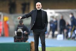 AC Milan: Nghệ thuật kiếm sống của Pioli
