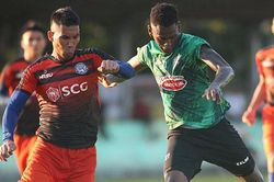 Đồng đội Lee Nguyễn ngại V-League