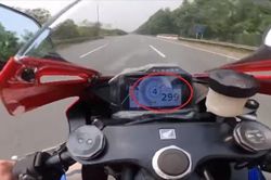 Truy tìm tài xế lái xe mô tô chạy tốc độ gần 300km/h