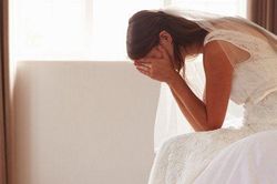 Cô gái 25 tuổi kết hôn rồi mới biết mình là đàn ông