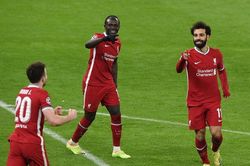 Salah, Mane đưa Liverpool vào tứ kết Champions League