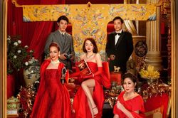 Review 'Gái già lắm chiêu V': Thoát kén showbiz để khoác lên mình bộ cánh vương giả
