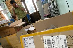 Gần 300.000 sản phẩm thuốc Hàn Quốc không hóa đơn 'ghé' Cảng hàng không Nội Bài