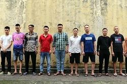 Bắt 11 con bạc, thu giữ gần 1 tỉ đồng