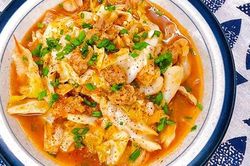 Cách làm bắp cải xào cà chua thịt băm