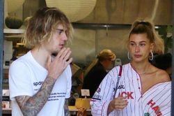 Vì sao Justin Bieber không sử dụng điện thoại?